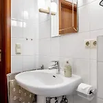 아파트 Dommel